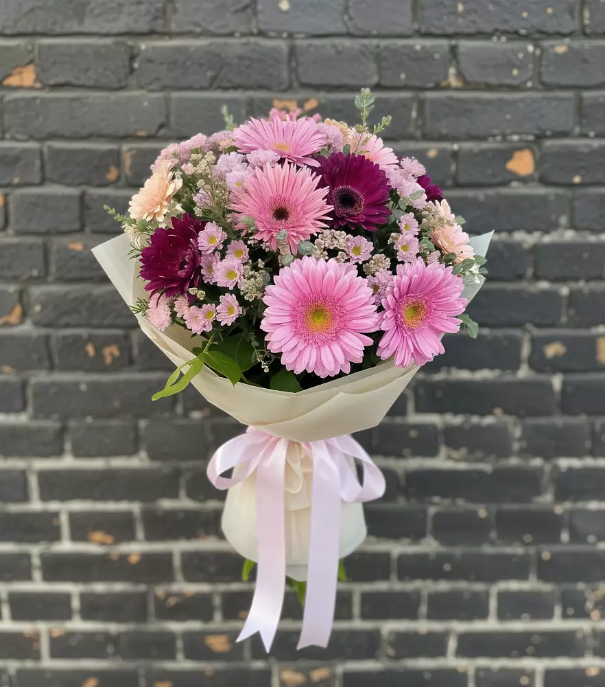 Букет цветов из: Герберы и Хризантемы в Гамово