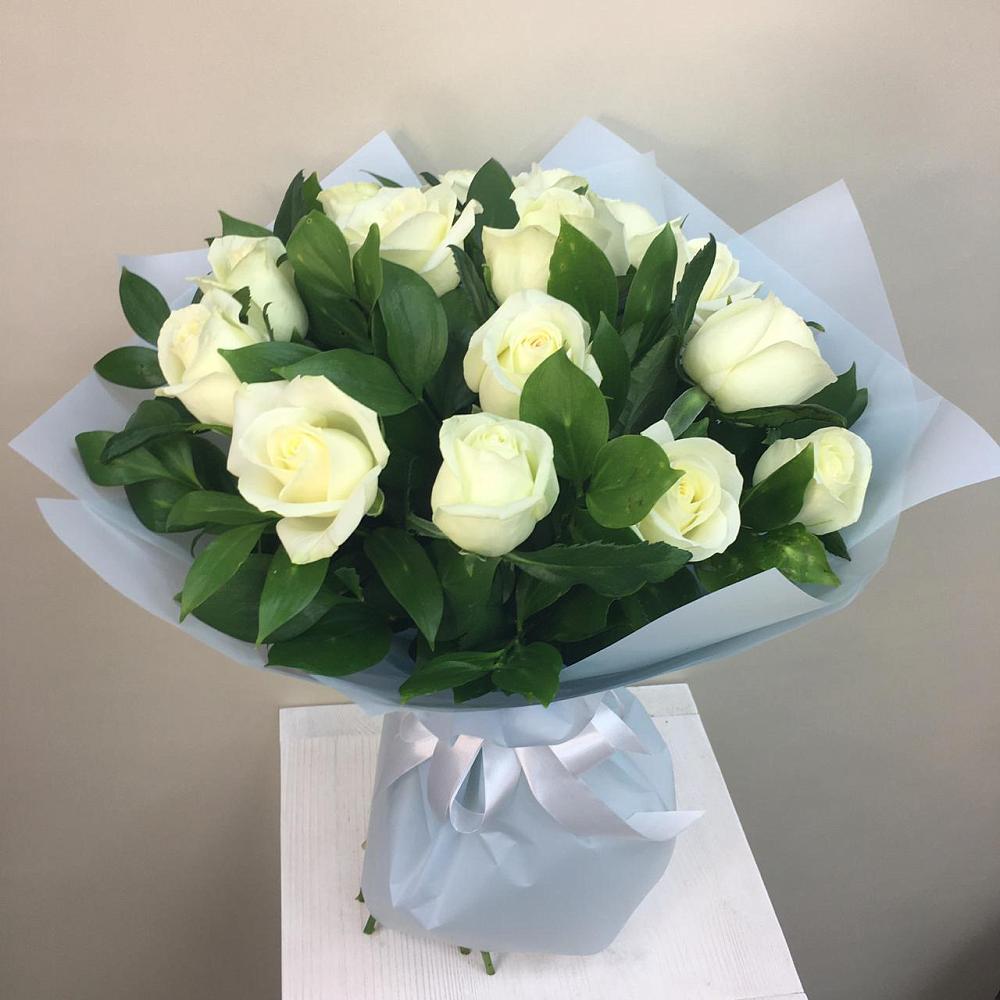 Букет 15 Белых роз Проуд в Гамово