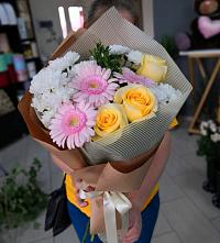 Букет цветов из:  Герберы, Розы и Хризантемы в Гамово