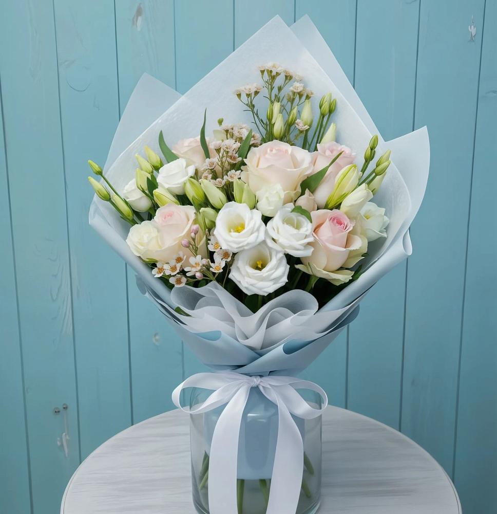 Букет цветов из: Розы и Лизиантусы в Гамово