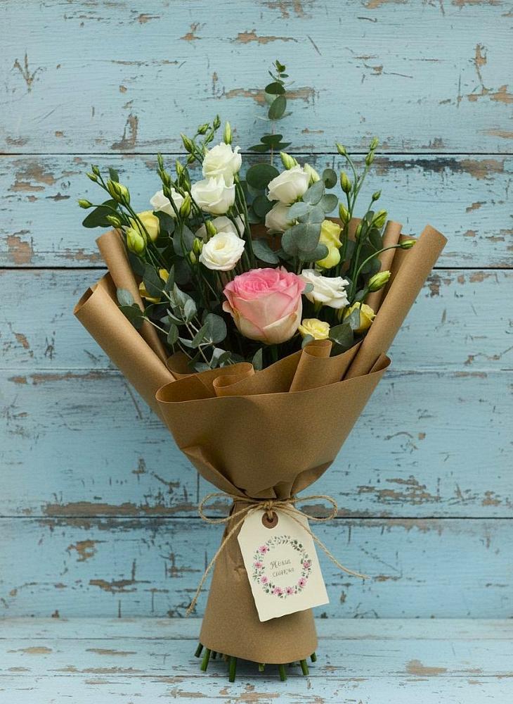 Букет цветов из: Розы и Лизиантусы в Гамово