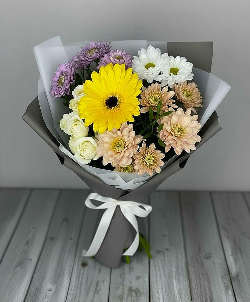 Букет цветов из: Розы, Герберы и Хризантемы в Гамово