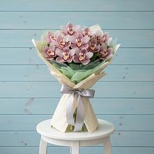 Букет цветов из:  Орхидеи и Розы в Гамово