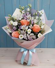 Букет цветов из:  Лизиантусы, Розы, Альстромерии и Гипсофила в Гамово