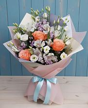 Букет цветов из:  Лизиантусы, Розы, Альстромерии и Гипсофила в Гамово