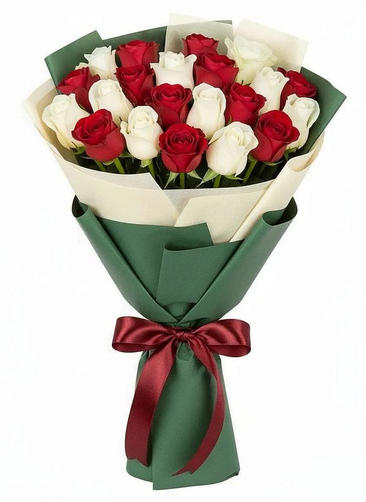 Букет Микс из красных и белых роз в Гамово