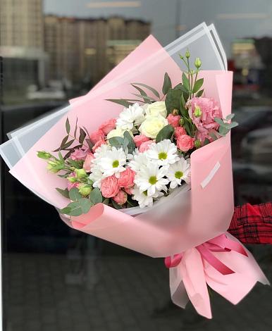 Букет цветов из: Розы, Лизиантусы и Хризантемы в Гамово
