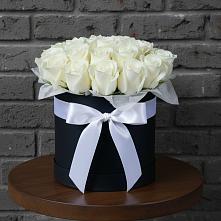 Цветочная композиция из Розы в шляпной коробке в Гамово