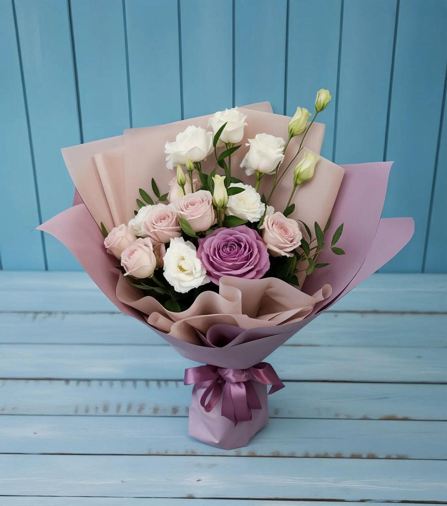 Букет цветов из: Розы и Лизиантусы в Гамово